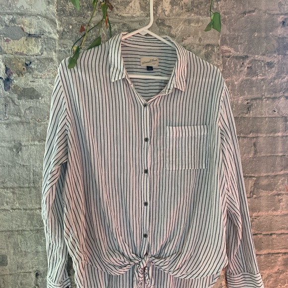 Universal Thread Striped Button Down - L - Picture 3 of 3